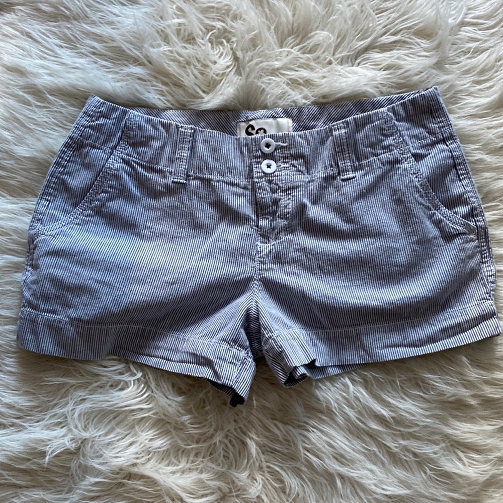 PIN STRIPED PREPPY SHORTS